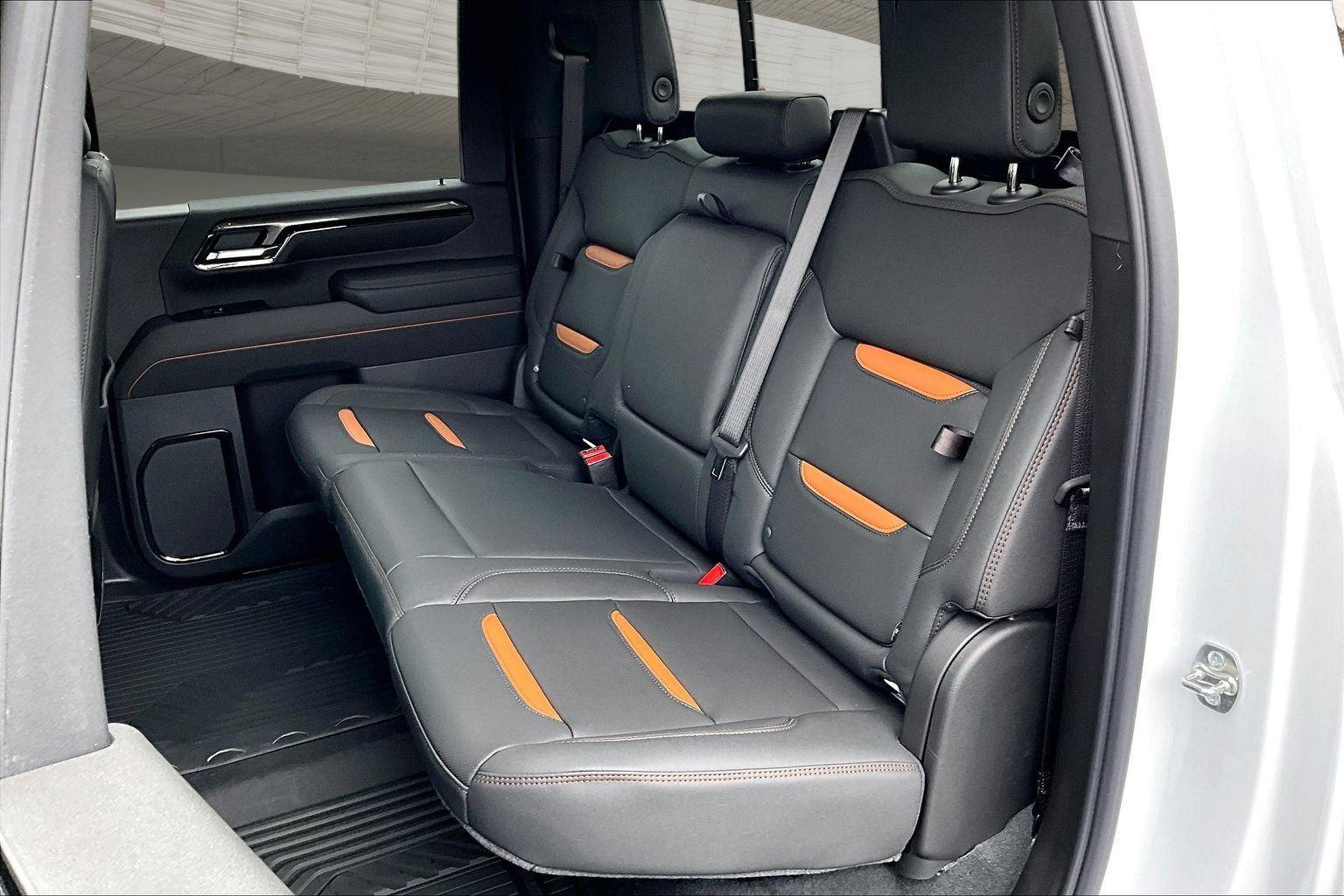 2026 GMC Sierra 2500HD AT4 - Photo 32