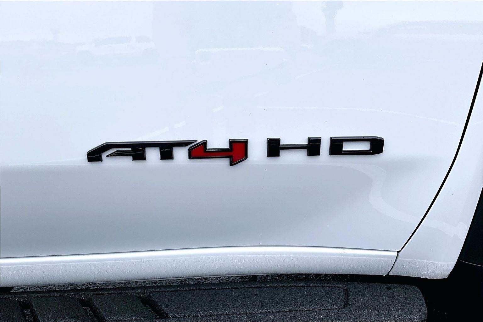 2026 GMC Sierra 2500HD AT4 - Photo 10