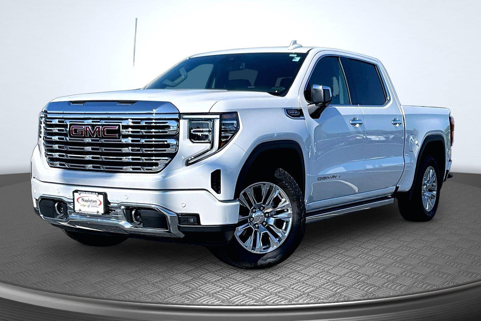 2023 GMC Sierra 4WD Crew Cab Short Box Denali's photo
