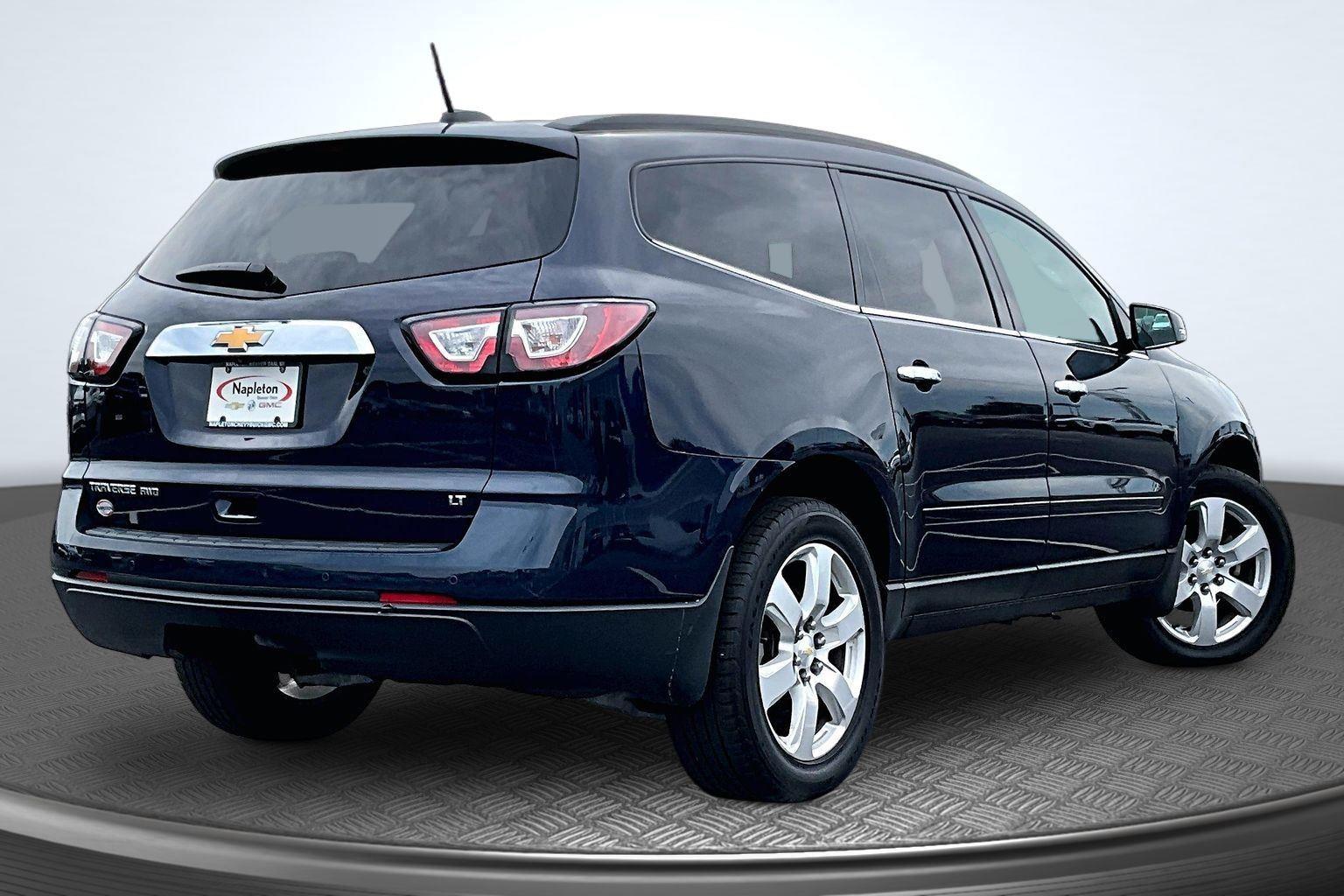 Used 2017 Chevrolet Traverse 1LT with VIN 1GNKVGKD1HJ300212 for sale in Beaver Dam, WI