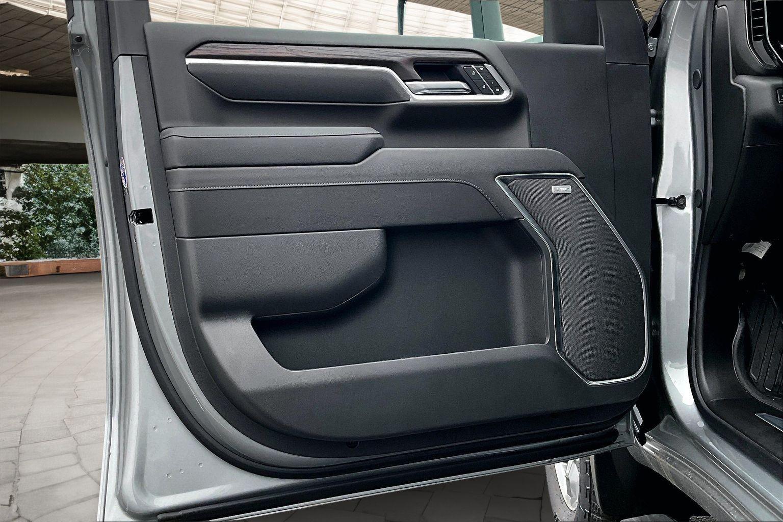 2026 GMC Sierra 2500HD SLT - Photo 9