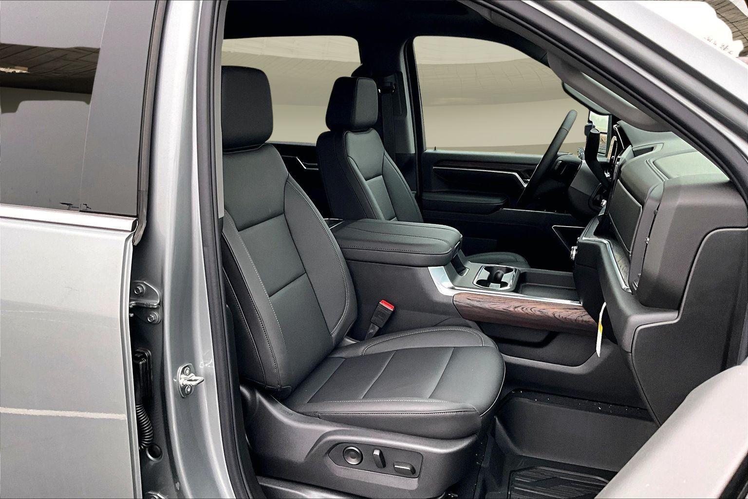 2026 GMC Sierra 2500HD SLT - Photo 12