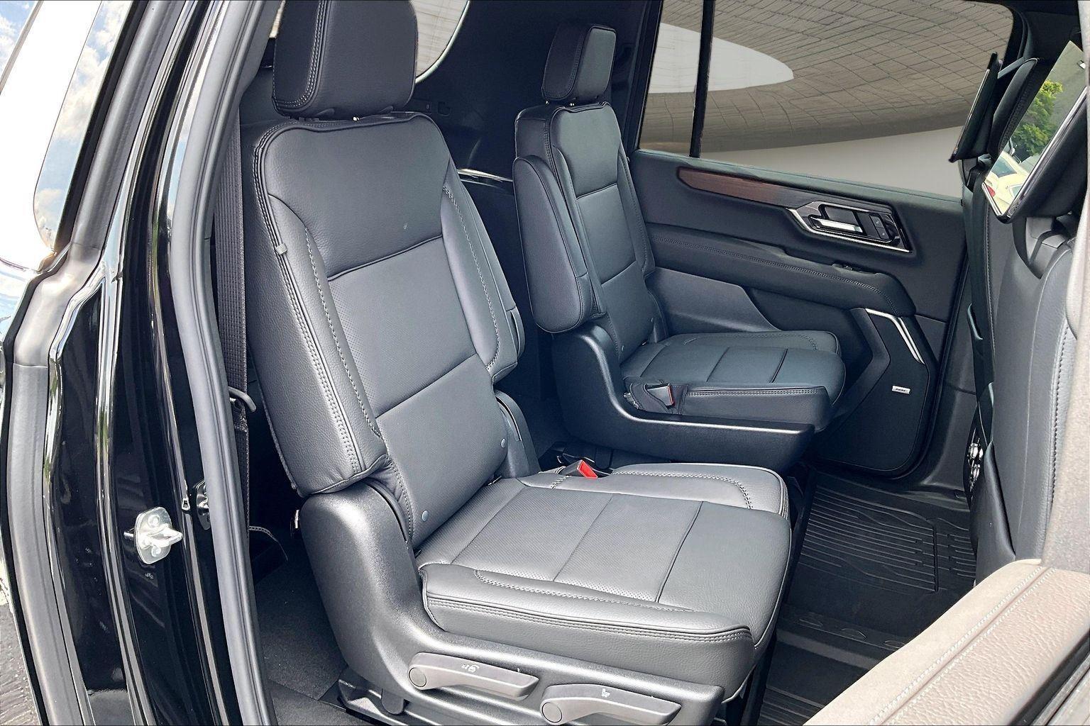 2026 GMC Yukon XL Denali - Photo 11