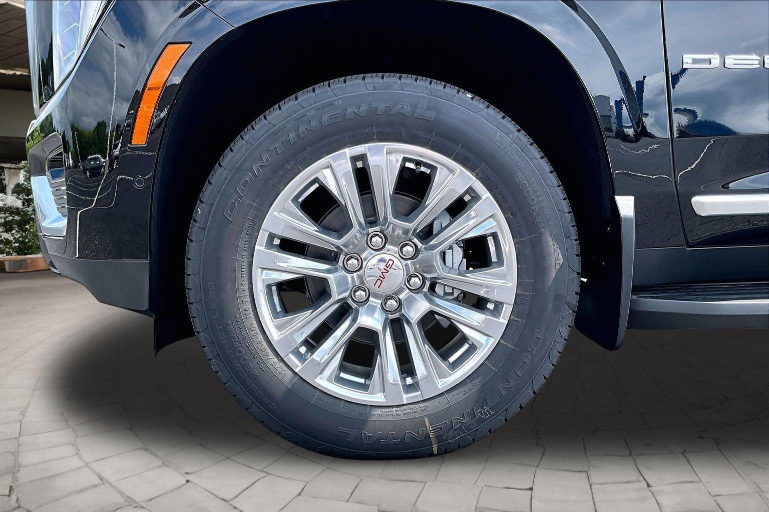 2026 GMC Yukon XL Denali - Photo 15