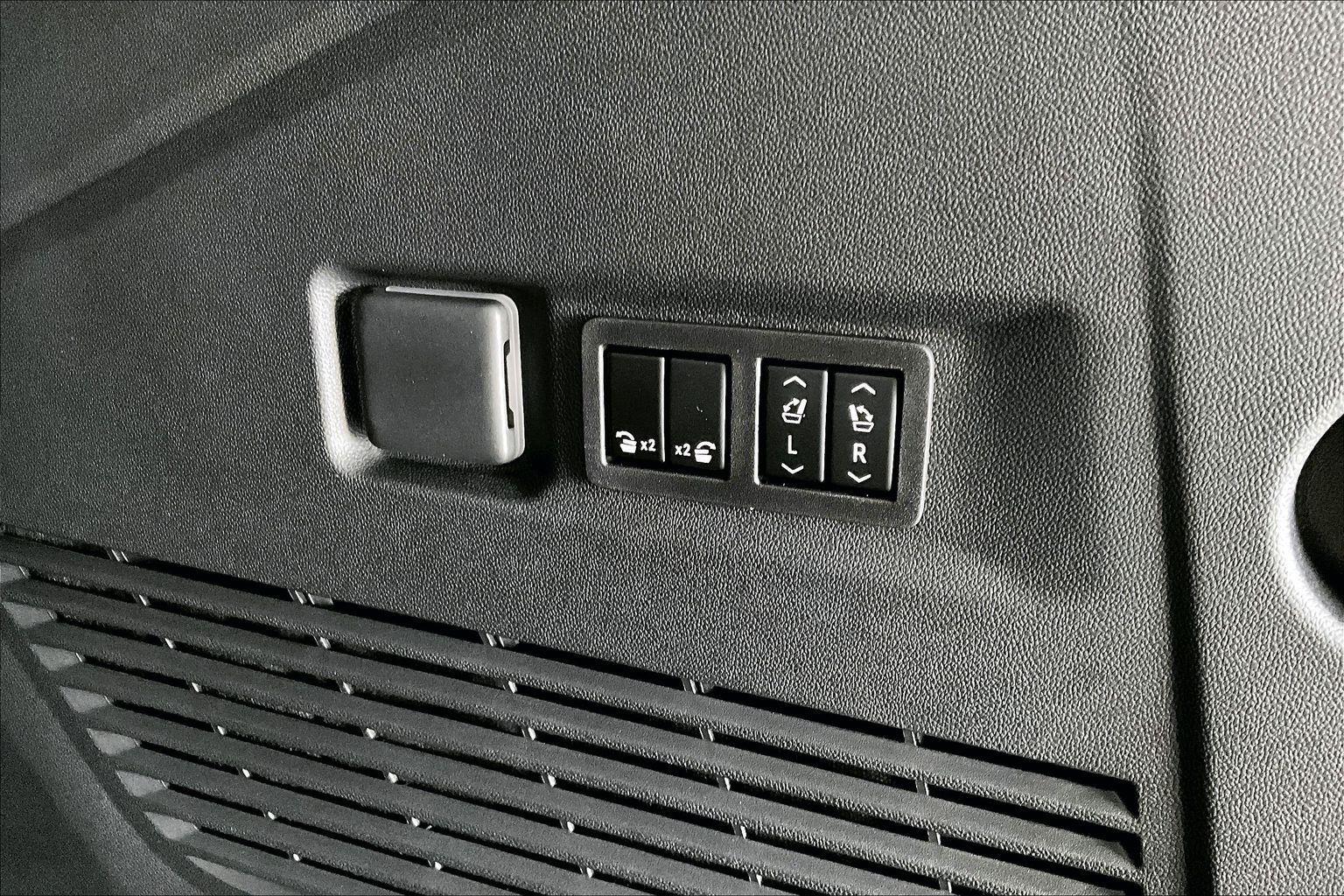 2026 GMC Yukon XL Denali - Photo 17