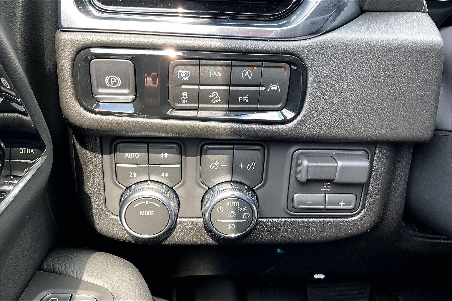 2026 GMC Yukon XL Denali - Photo 19