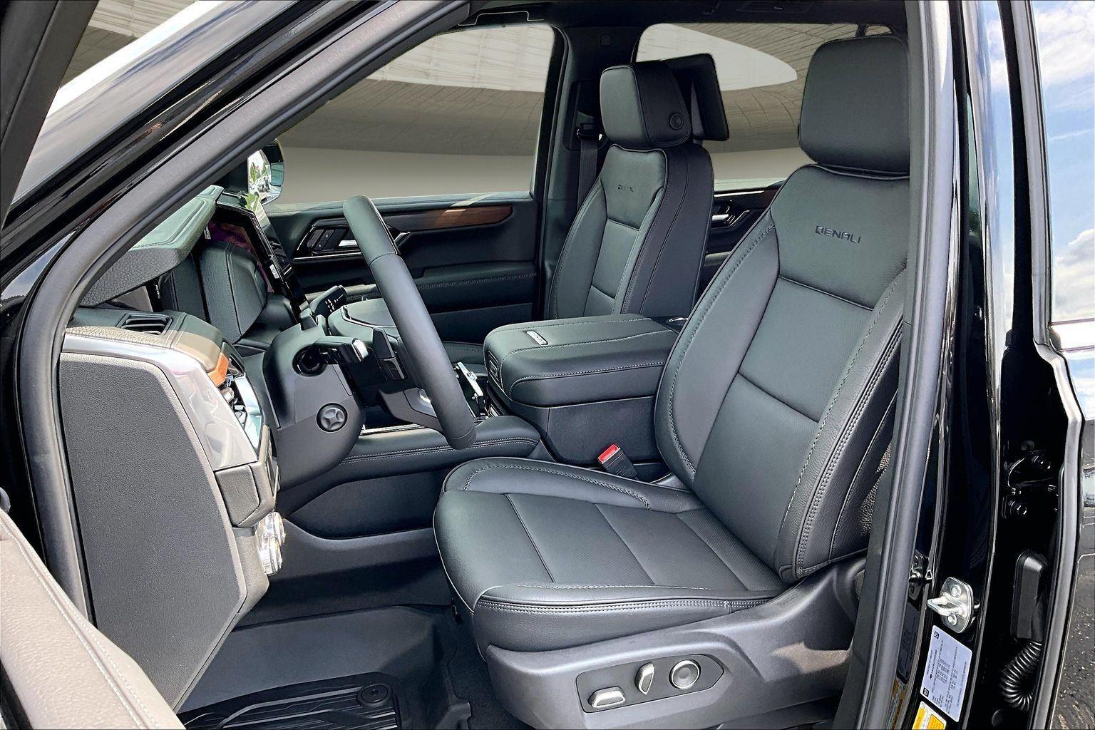 2026 GMC Yukon XL Denali - Photo 31