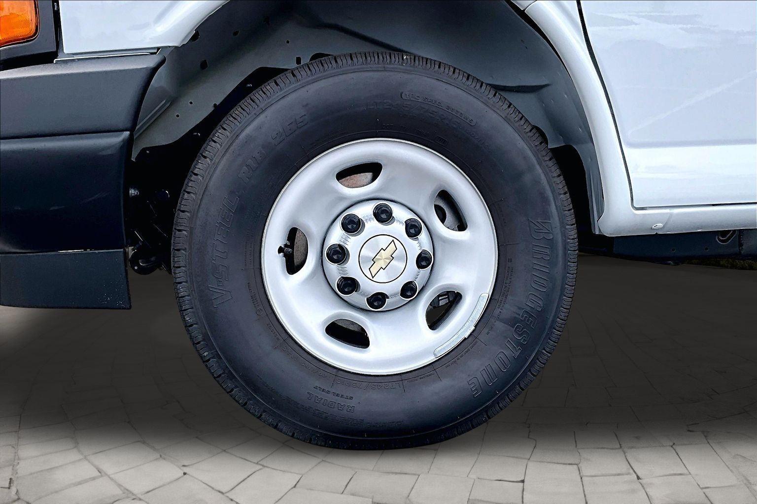 2026 Chevrolet Express Cargo Work Van - Photo 13