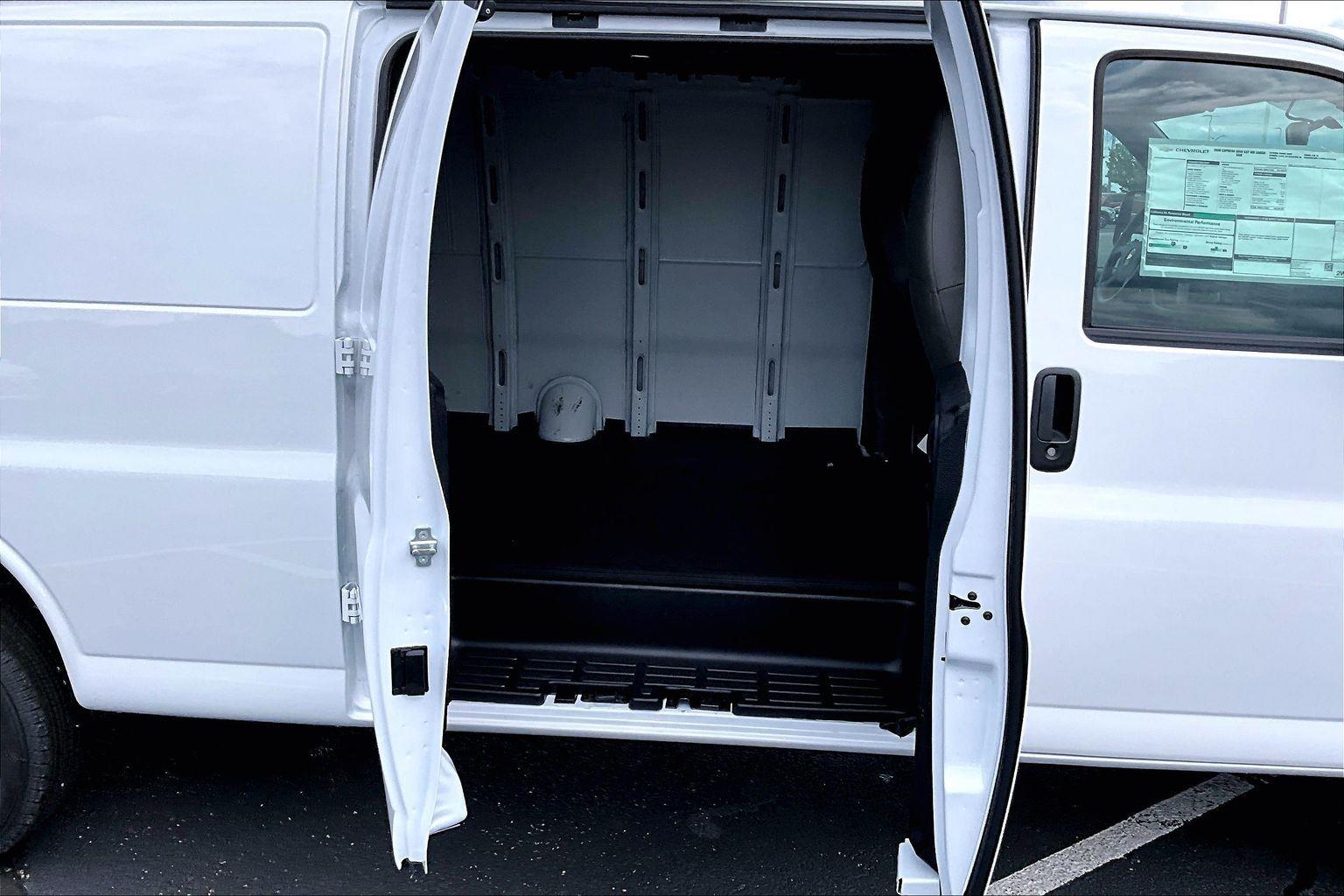 2026 Chevrolet Express Cargo Work Van - Photo 15
