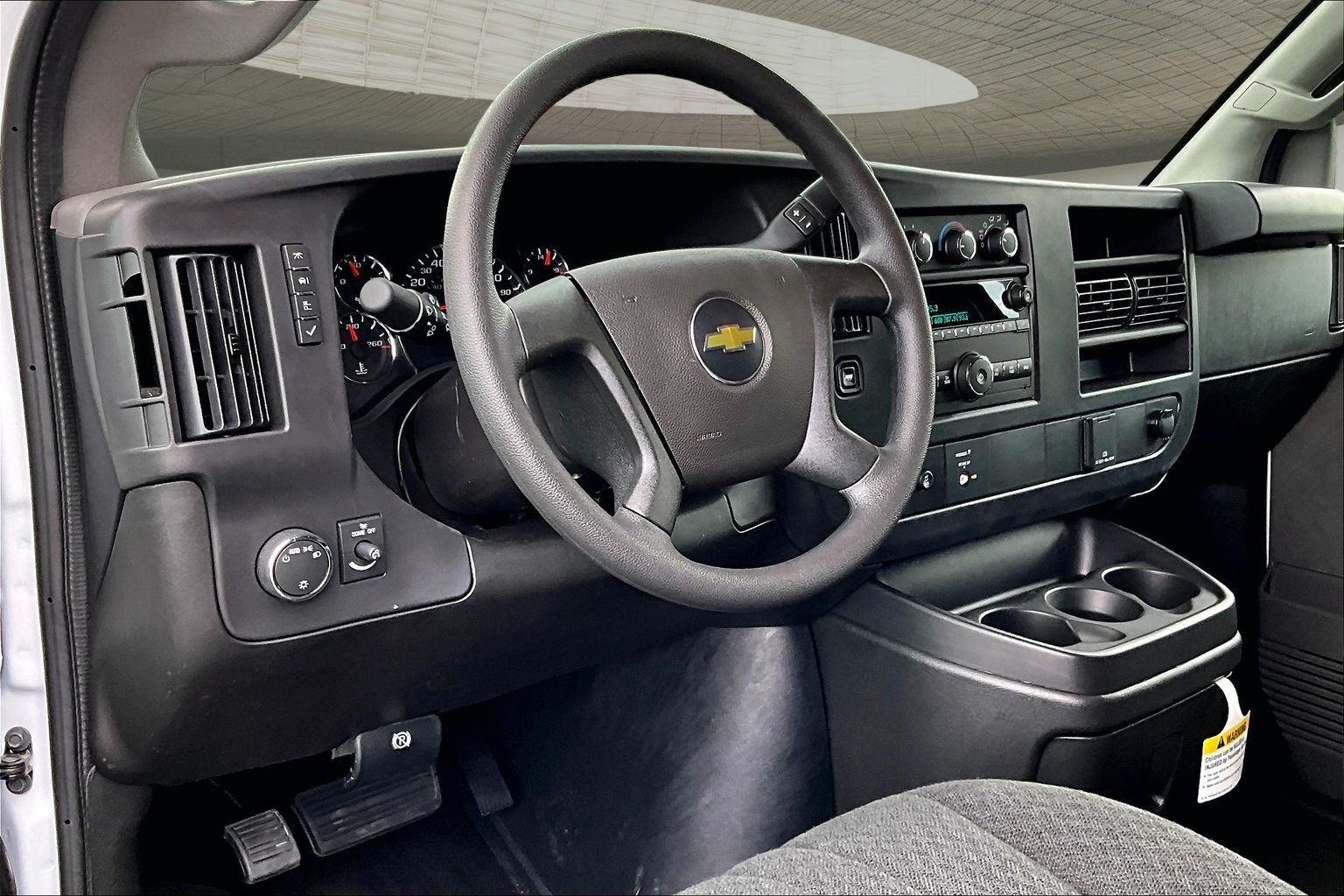 2026 Chevrolet Express Cargo Work Van - Photo 8