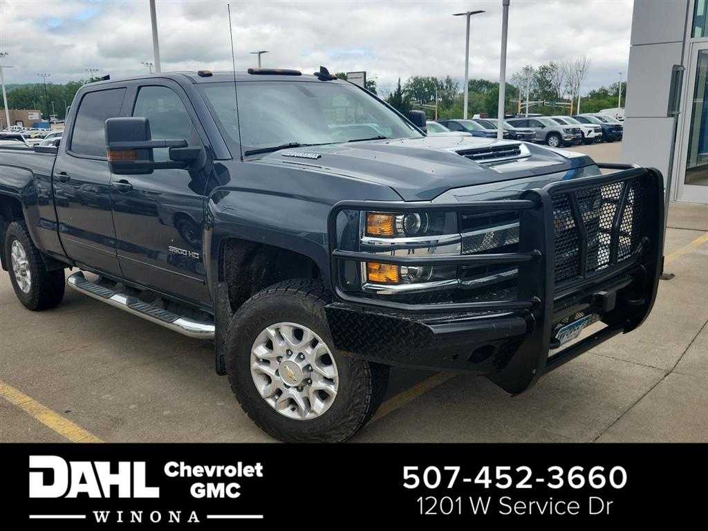 Gray (Graphite Metallic) 2019 Chevrolet Silverado 3500HD LT Crew Cab 4WD Pickup Truck Four-Wheel Drive 6-Speed Automatic