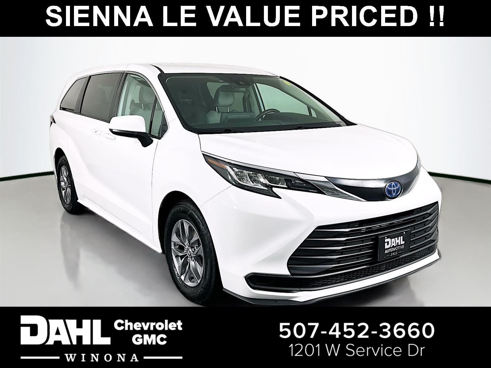  2023 Toyota Sienna LE 8-Passenger AWD   