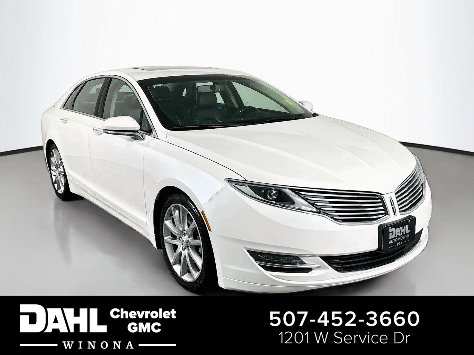 White Platinum Metallic Tri-Coat 2016 Lincoln MKZ Sedan All-Wheel Drive 6-Speed Automatic