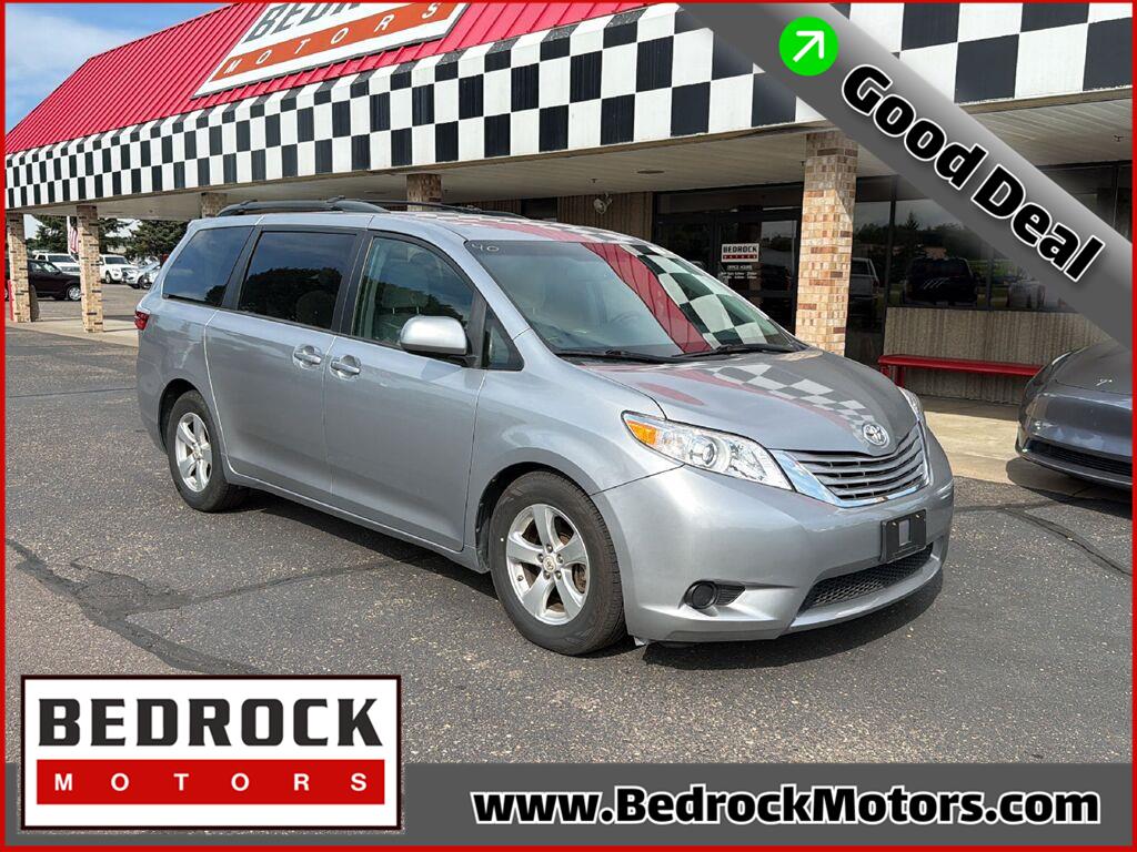 Silver Sky Metallic 2017 Toyota Sienna Minivan Front-Wheel Drive Automatic
