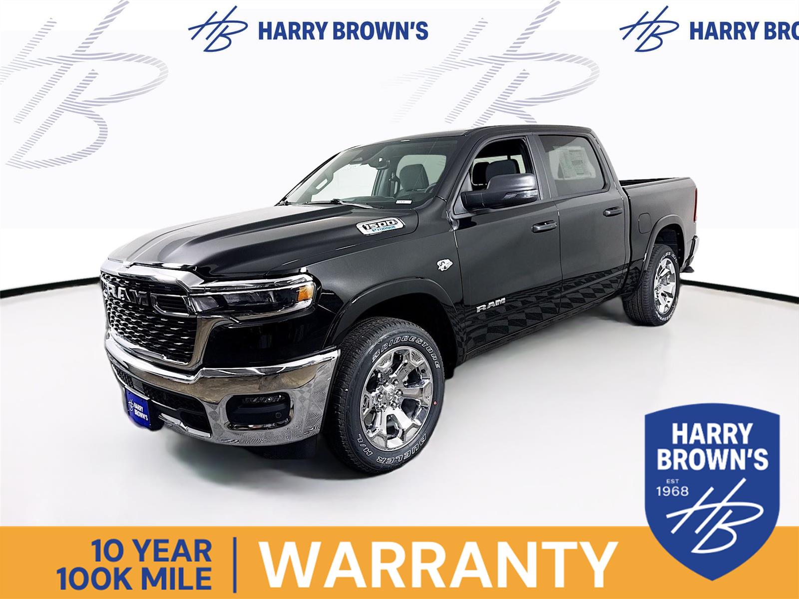 Diamond Black Crystal Pearlcoat 2026 RAM 1500 Big Horn Crew Cab 4WD Pickup Truck Four-Wheel Drive 8-Speed Automatic