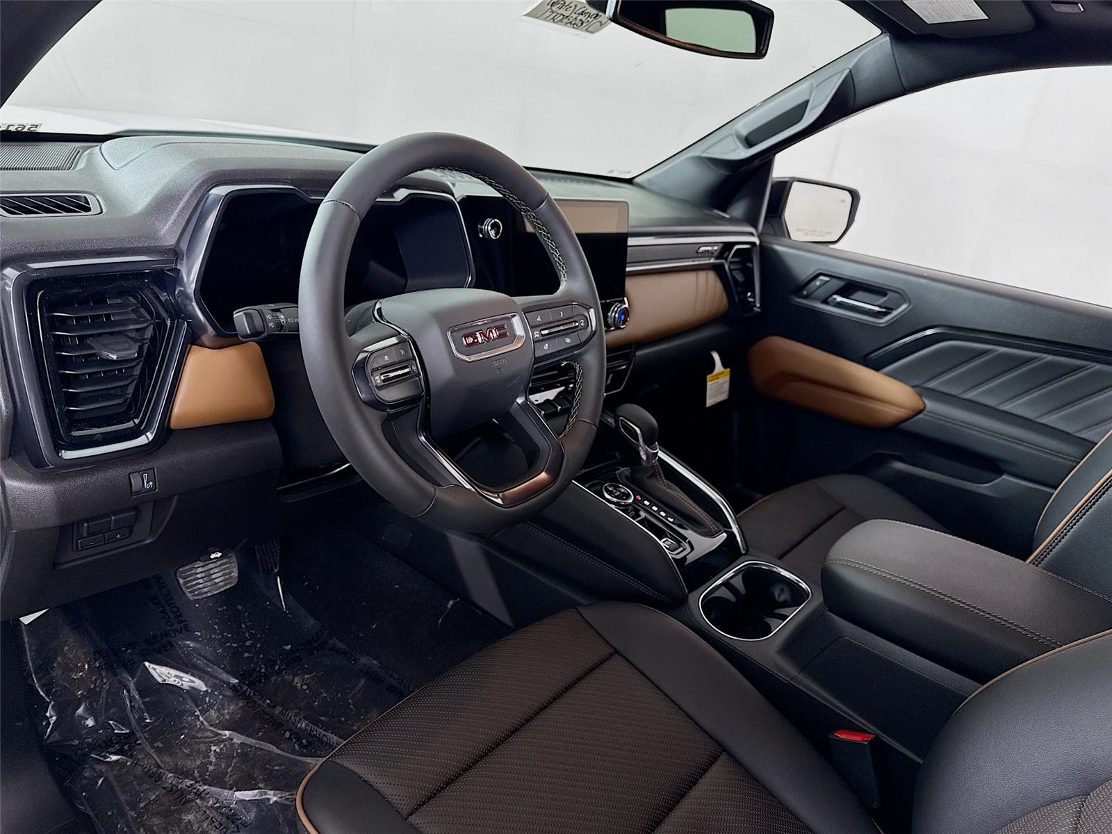 View vehicle photo 4