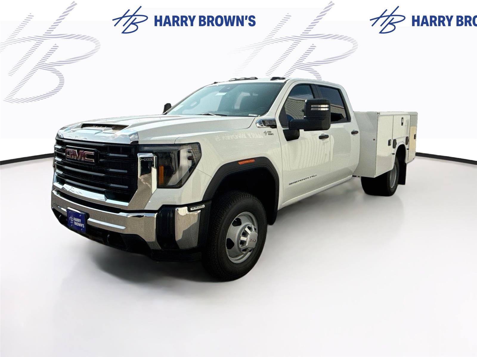 Summit White 2026 GMC Sierra 3500HD Chassis Pickup Truck Four-Wheel Drive Automatic