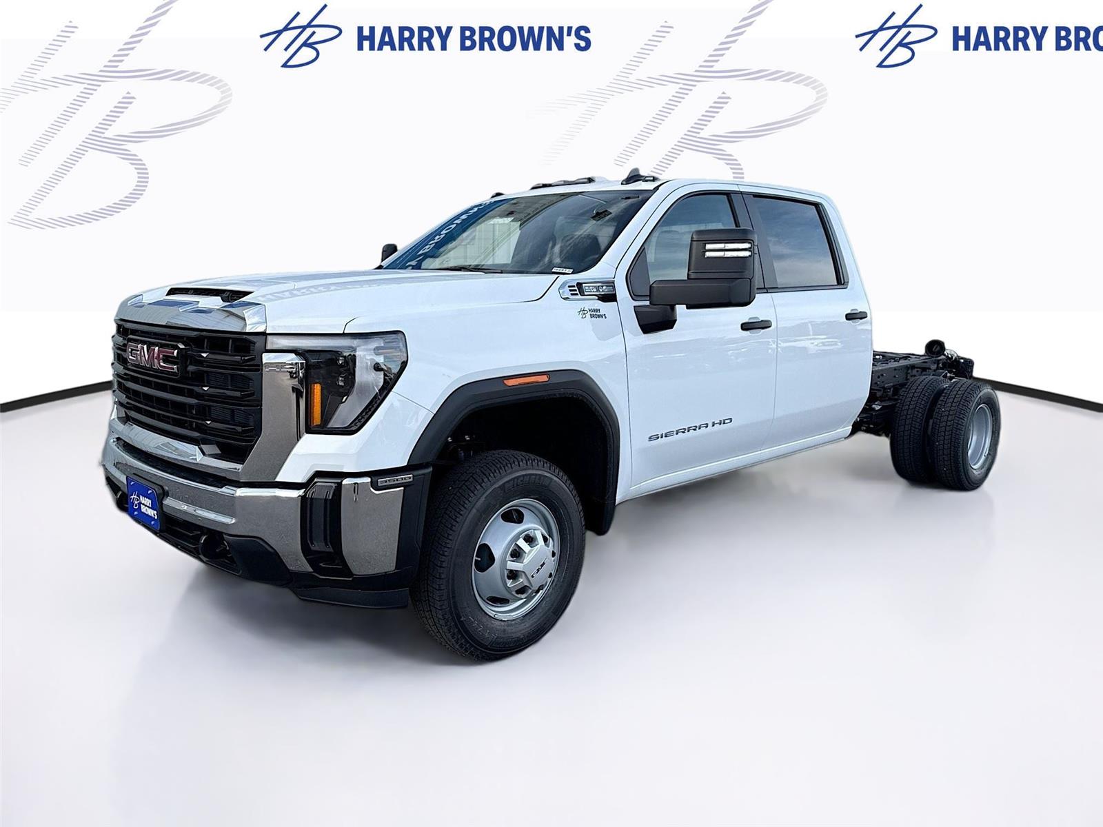 Summit White 2026 GMC Sierra 3500HD Chassis Pickup Truck Four-Wheel Drive Automatic