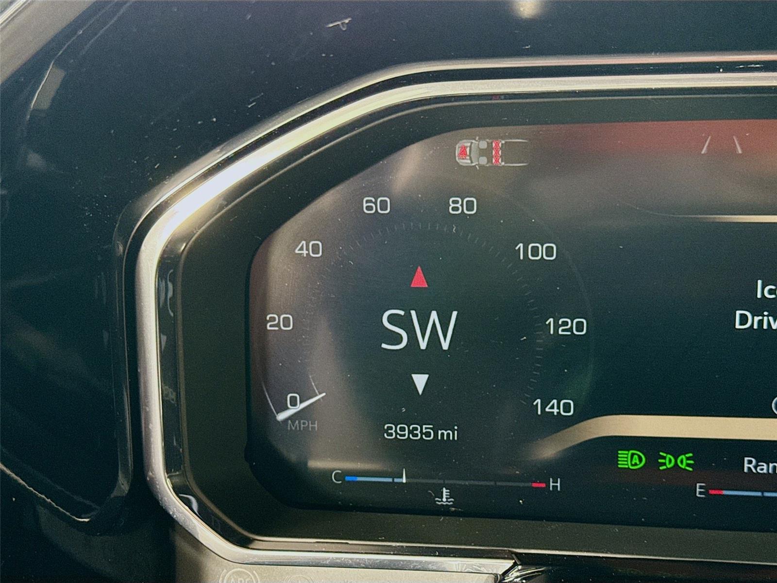 View vehicle photo 7