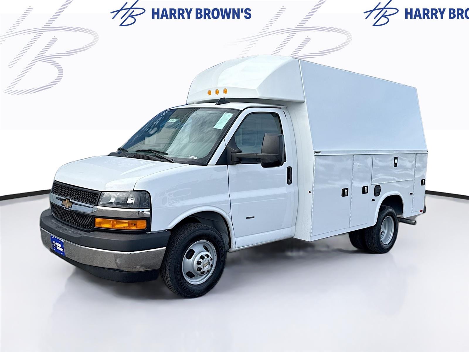 2025 Chevrolet Express Chassis 3500 Cutaway 139
