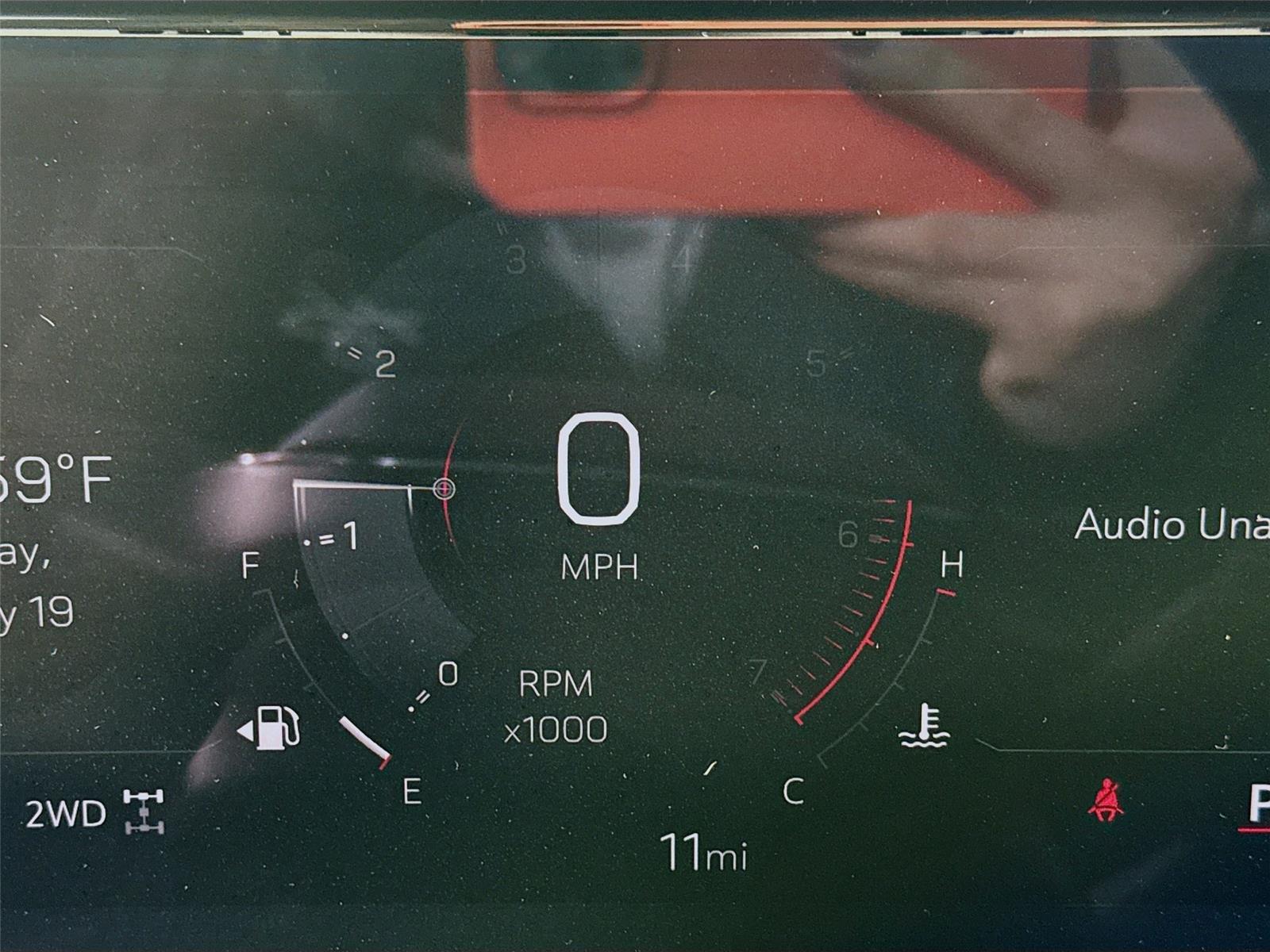 View vehicle photo 7