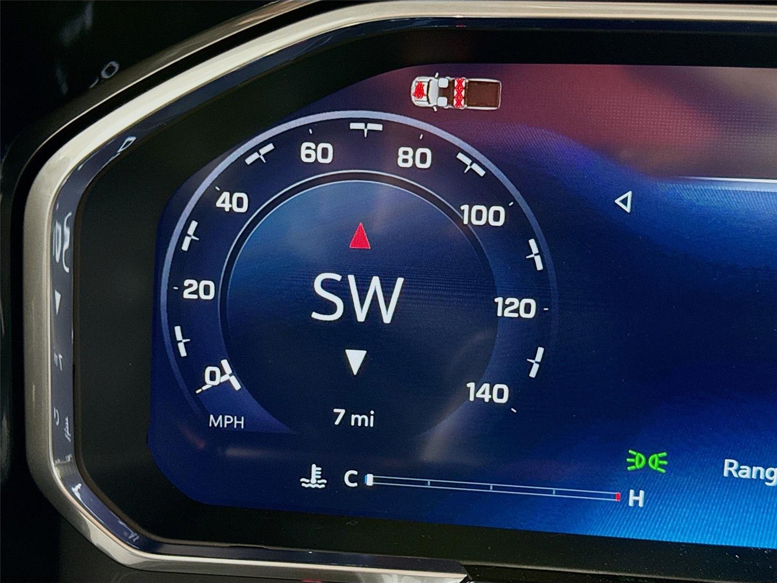 View vehicle photo 7