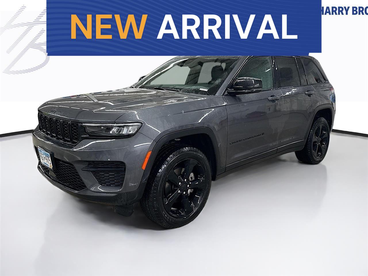 2022 Jeep Grand Cherokee Altitude 4WD