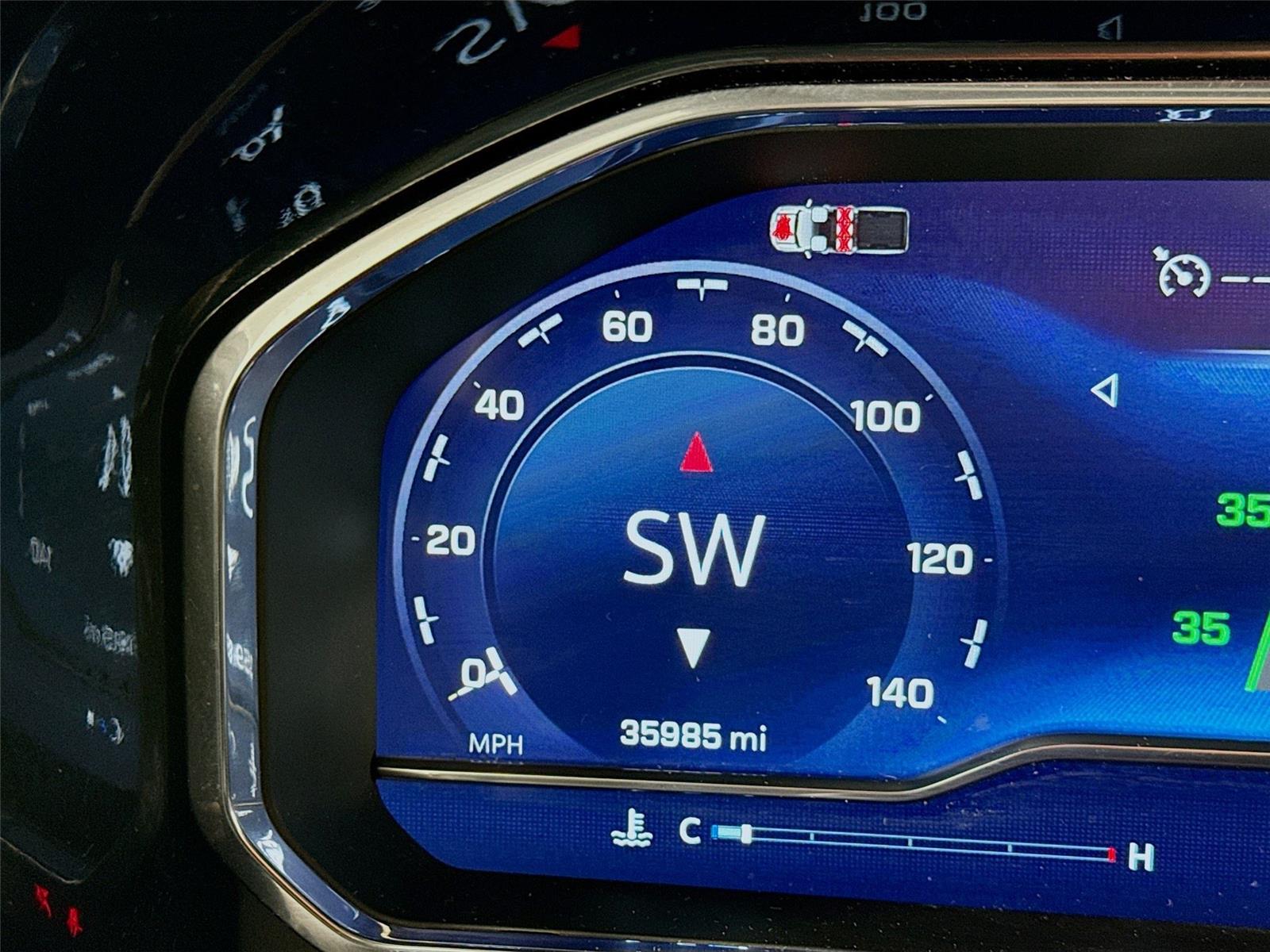 View vehicle photo 6