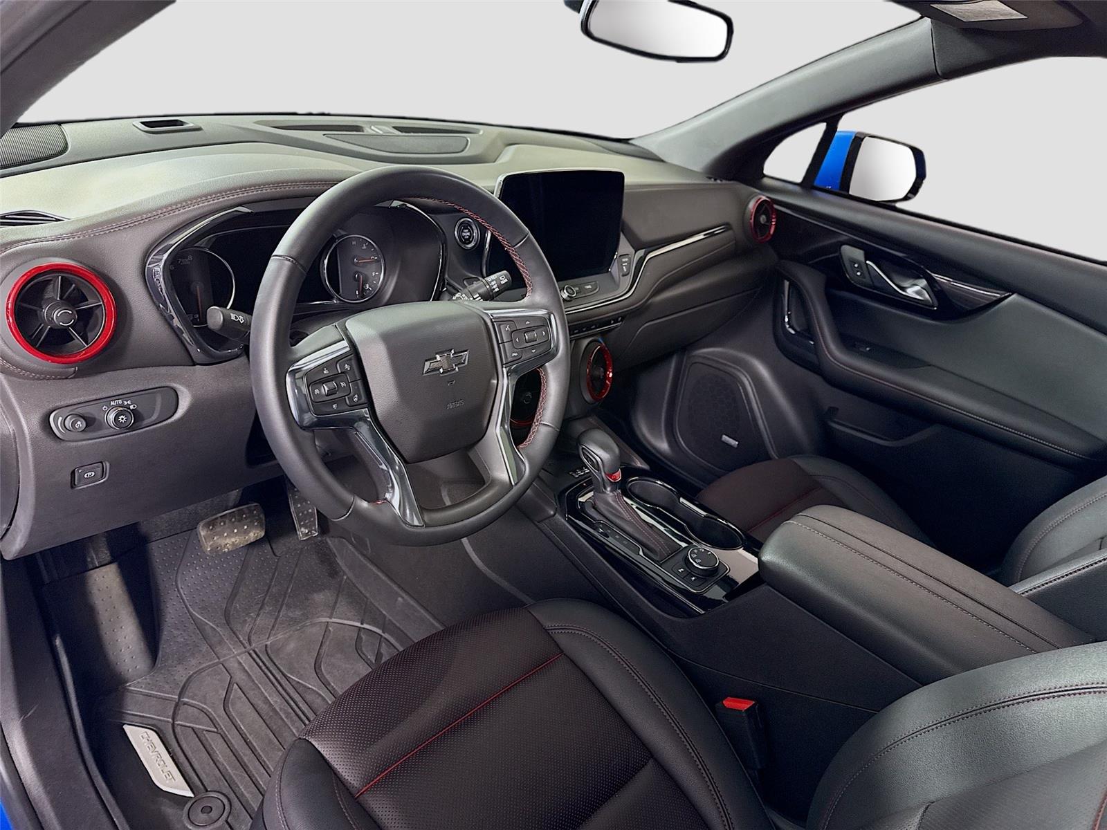 View vehicle photo 3