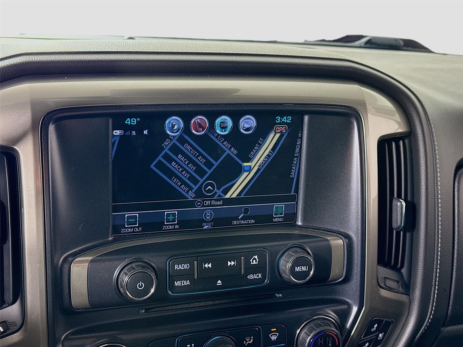 View vehicle photo 7