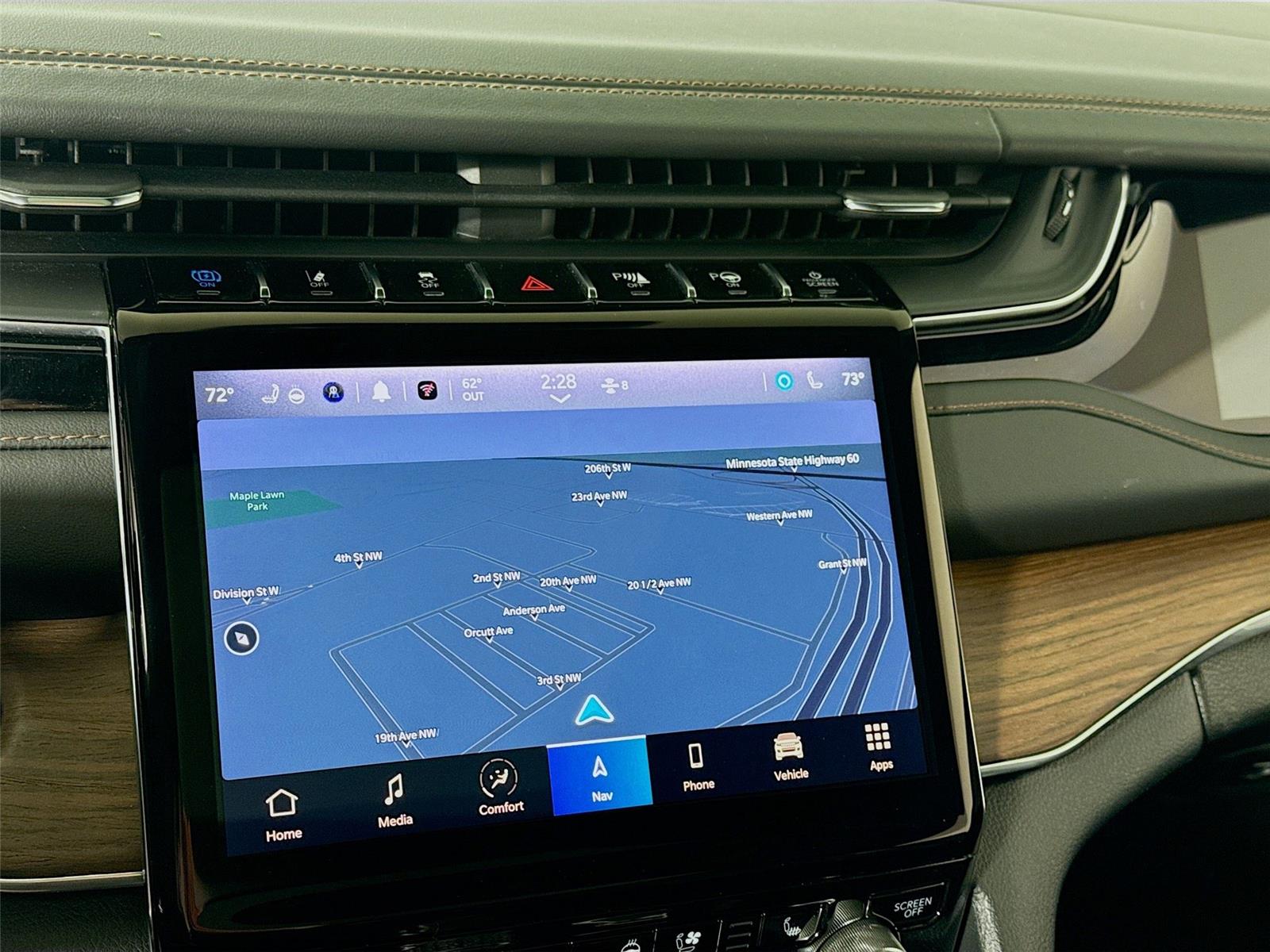 View vehicle photo 7