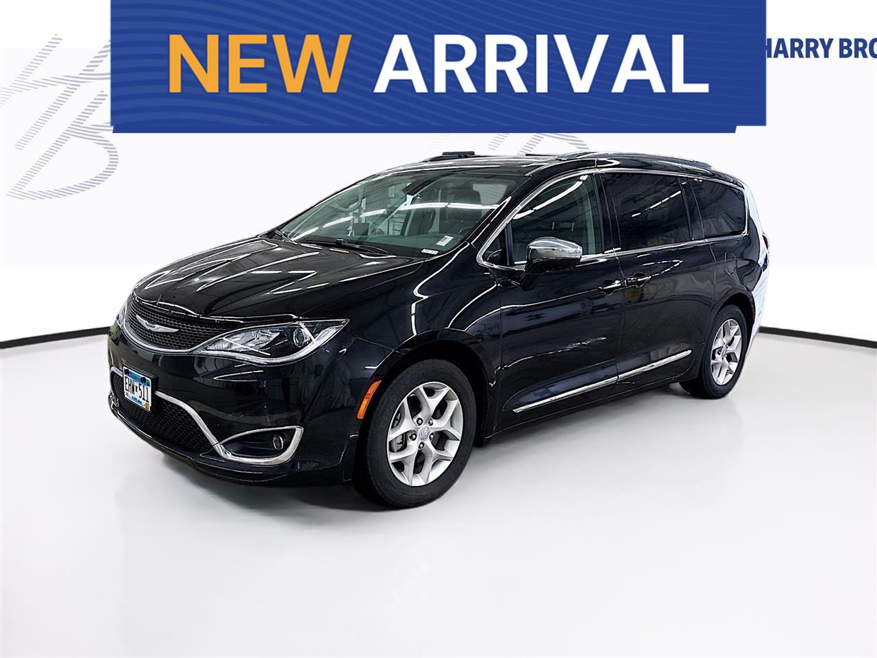 Brilliant Black Crystal Pearlcoat 2019 Chrysler Pacifica Limited FWD Minivan Front-Wheel Drive 9-Speed Automatic