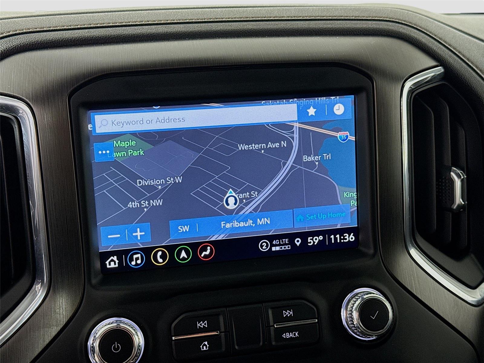 View vehicle photo 7