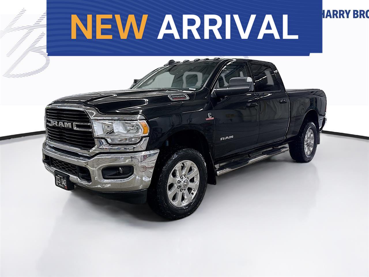 Diamond Black Crystal Pearlcoat 2021 RAM 2500 Big Horn Crew Cab 4WD Pickup Truck Four-Wheel Drive 6-Speed Automatic