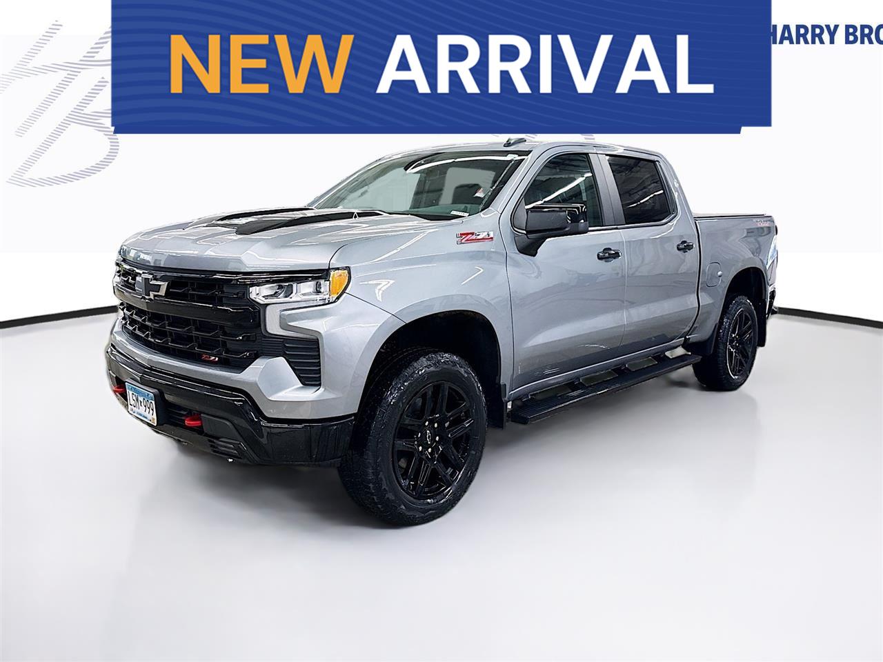Sterling Gray Metallic 2023 Chevrolet Silverado 1500 LT Trail Boss Crew Cab 4WD Pickup Truck Four-Wheel Drive Automatic