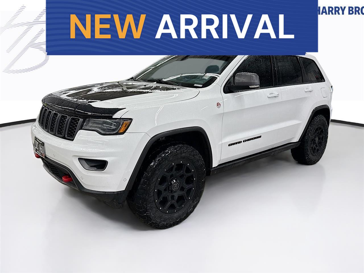 Bright White 2017 Jeep Grand Cherokee Trailhawk 4WD SUV / Crossover Four-Wheel Drive 8-Speed Automatic