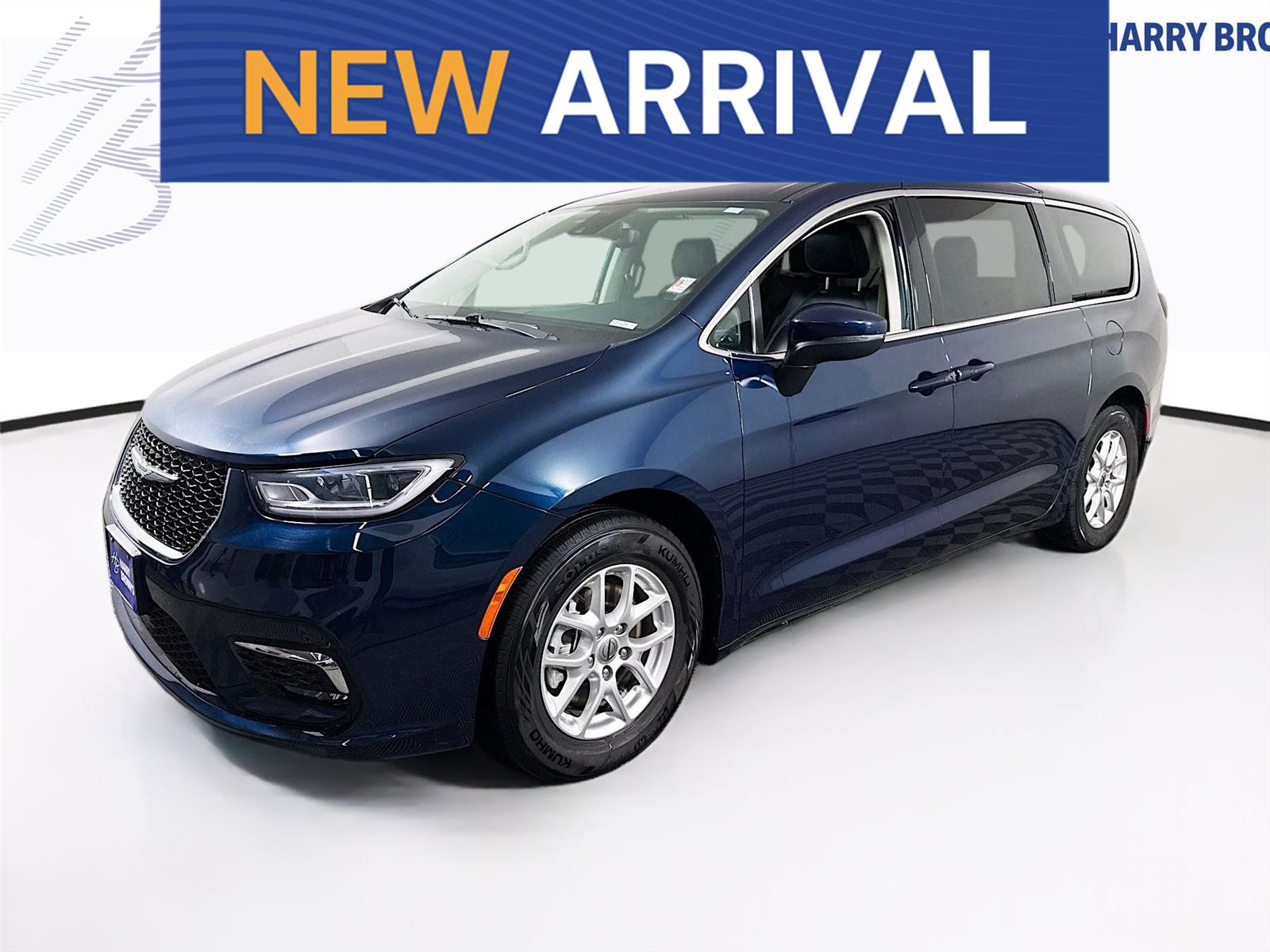 Fathom Blue Pearlcoat 2023 Chrysler Pacifica Touring L FWD Minivan Front-Wheel Drive 9-Speed Automatic