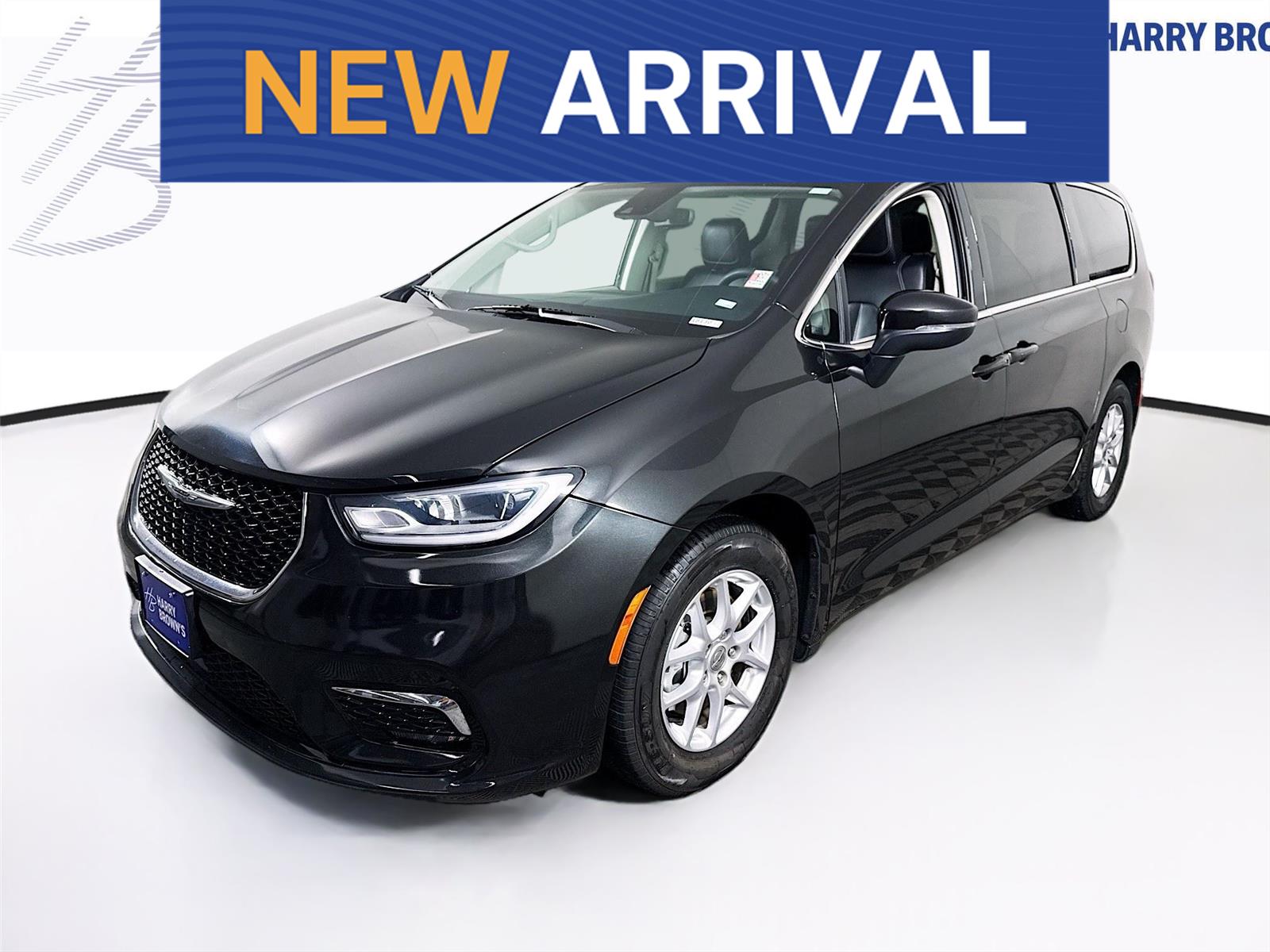 Brilliant Black Crystal Pearlcoat 2023 Chrysler Pacifica Touring L FWD Minivan Front-Wheel Drive 9-Speed Automatic