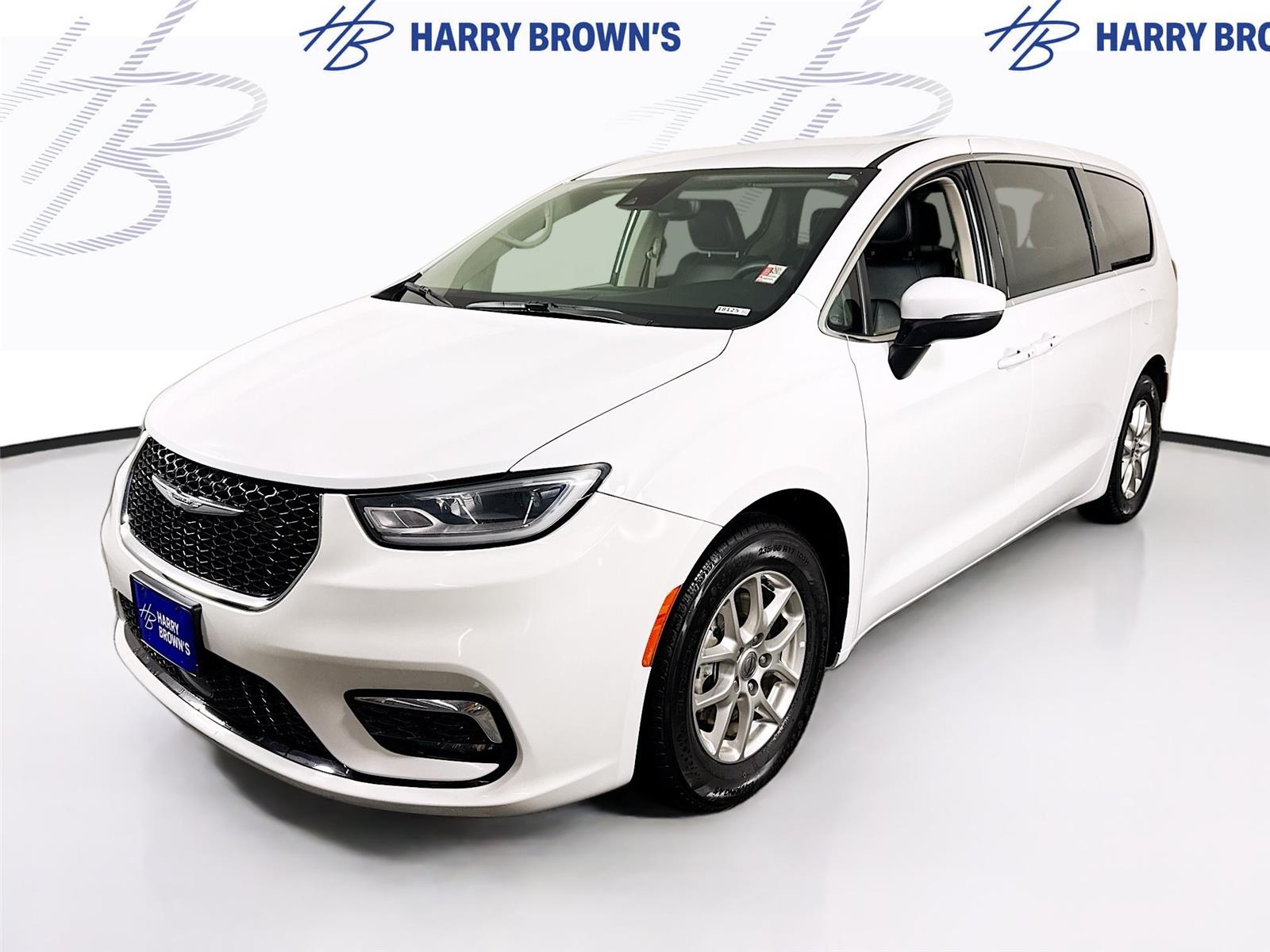 Bright White Clearcoat 2023 Chrysler Pacifica Touring L FWD Minivan Front-Wheel Drive 9-Speed Automatic