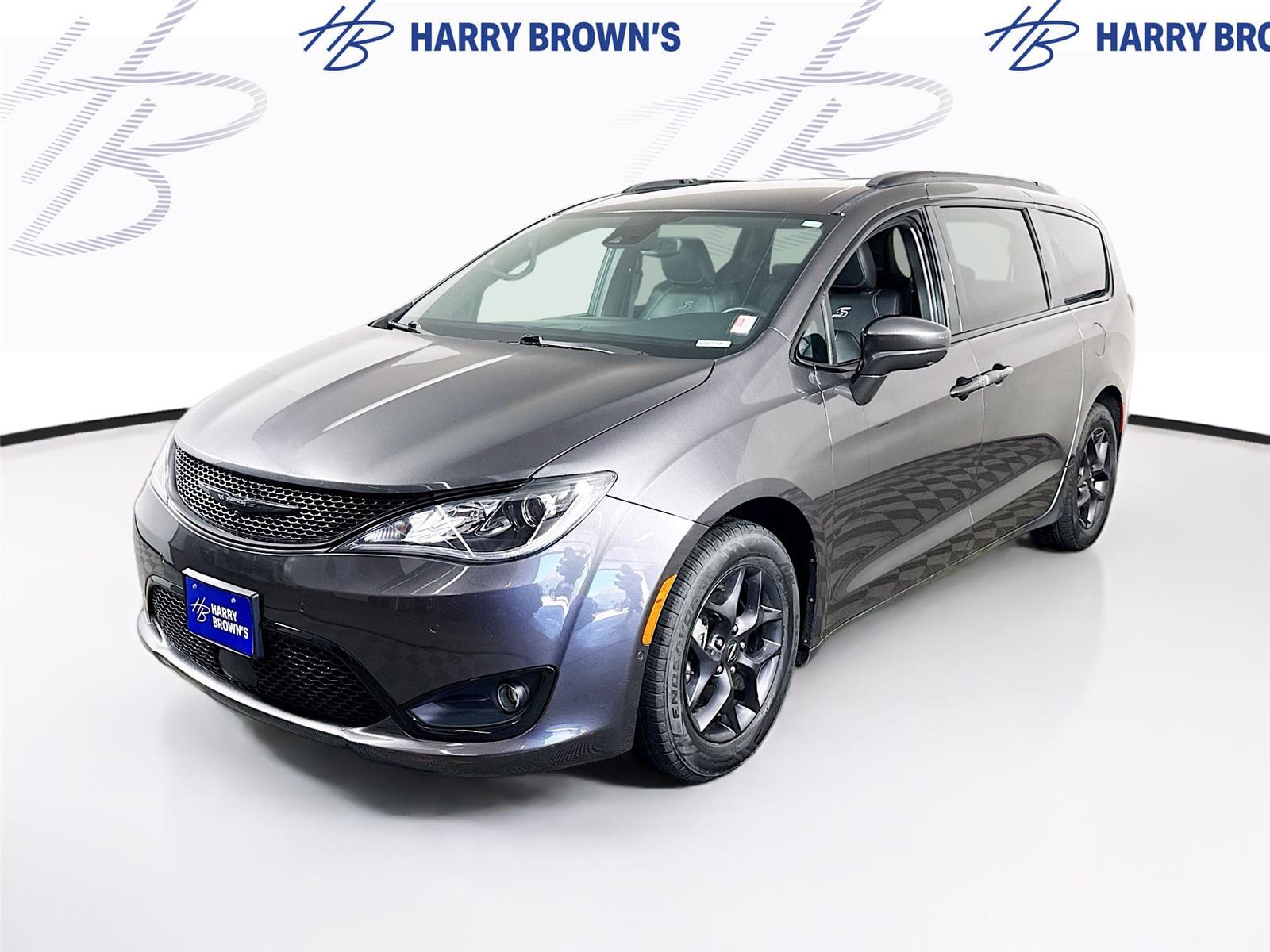 Gray (Granite Crystal Metallic Clearcoat) 2020 Chrysler Pacifica Touring L Plus FWD Minivan Front-Wheel Drive 9-Speed Automatic