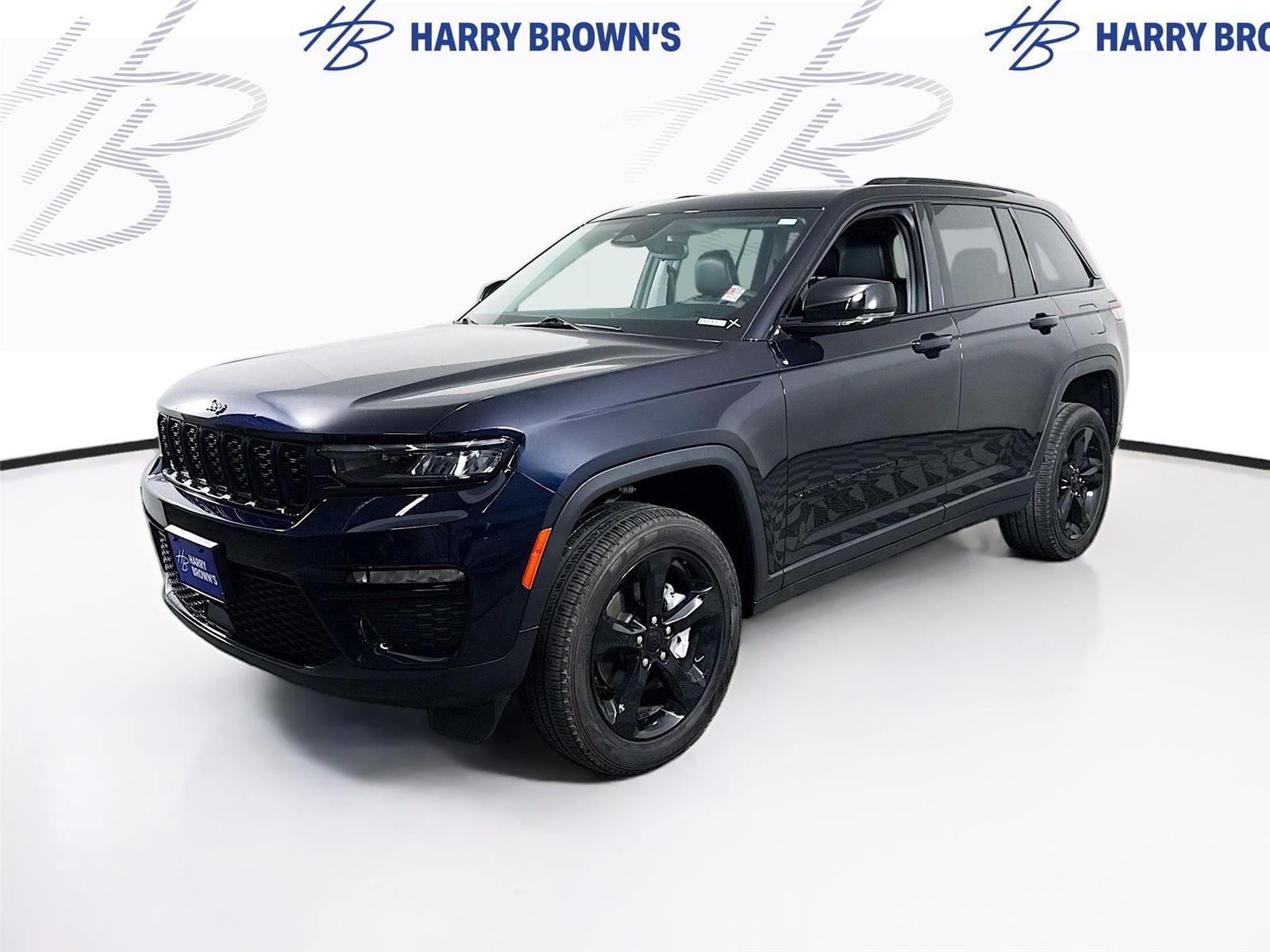 Diamond Black Crystal Pearlcoat 2024 Jeep Grand Cherokee SUV / Crossover Four-Wheel Drive 8-Speed Automatic