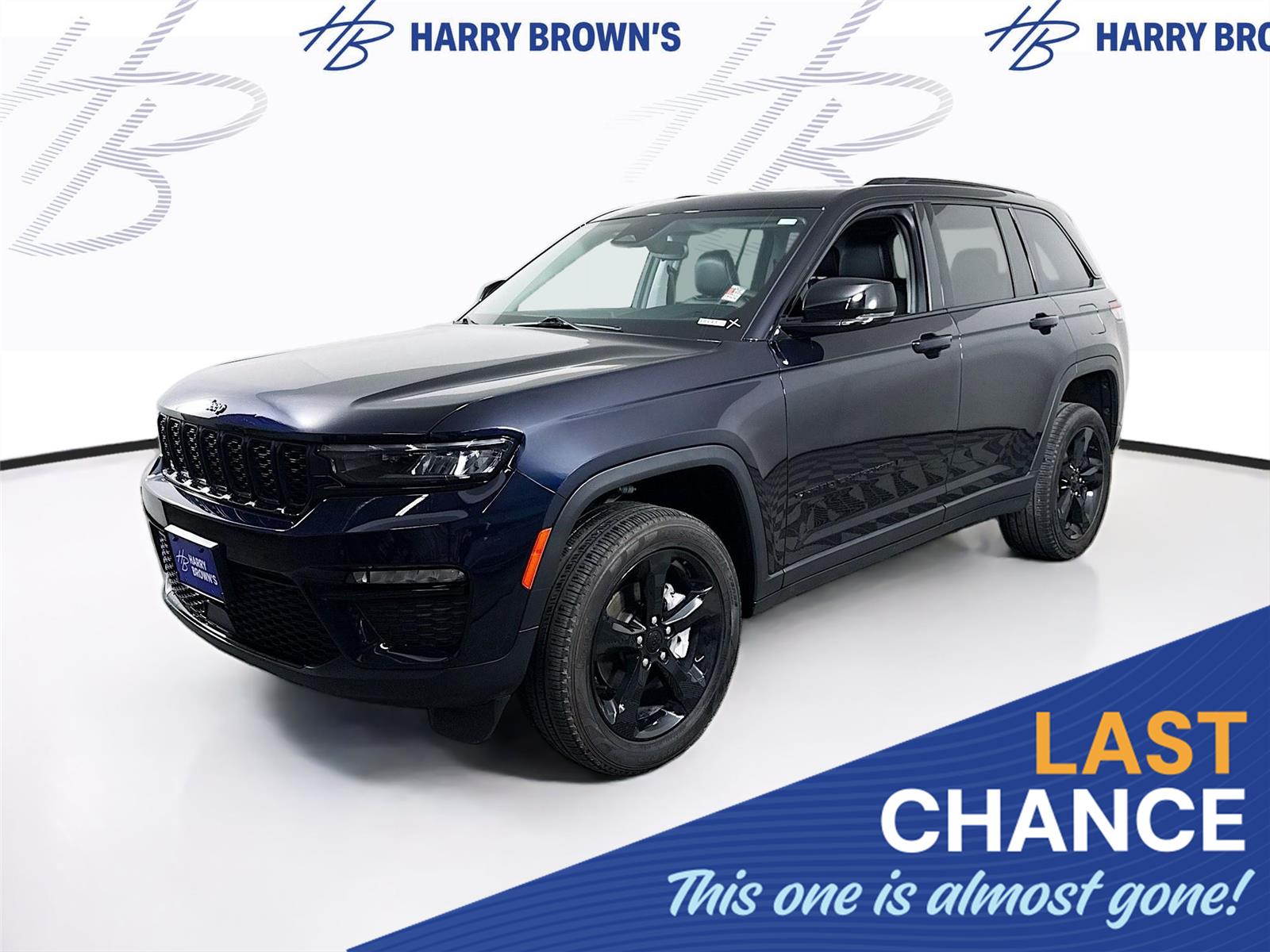 Diamond Black Crystal Pearlcoat 2024 Jeep Grand Cherokee SUV / Crossover Four-Wheel Drive 8-Speed Automatic