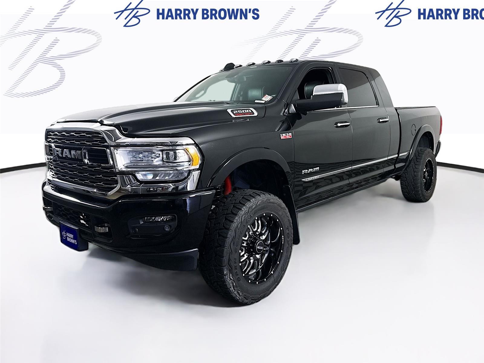Diamond Black Crystal Pearlcoat 2022 RAM 2500 Limited Mega Cab 4WD Pickup Truck Four-Wheel Drive 8-Speed Automatic