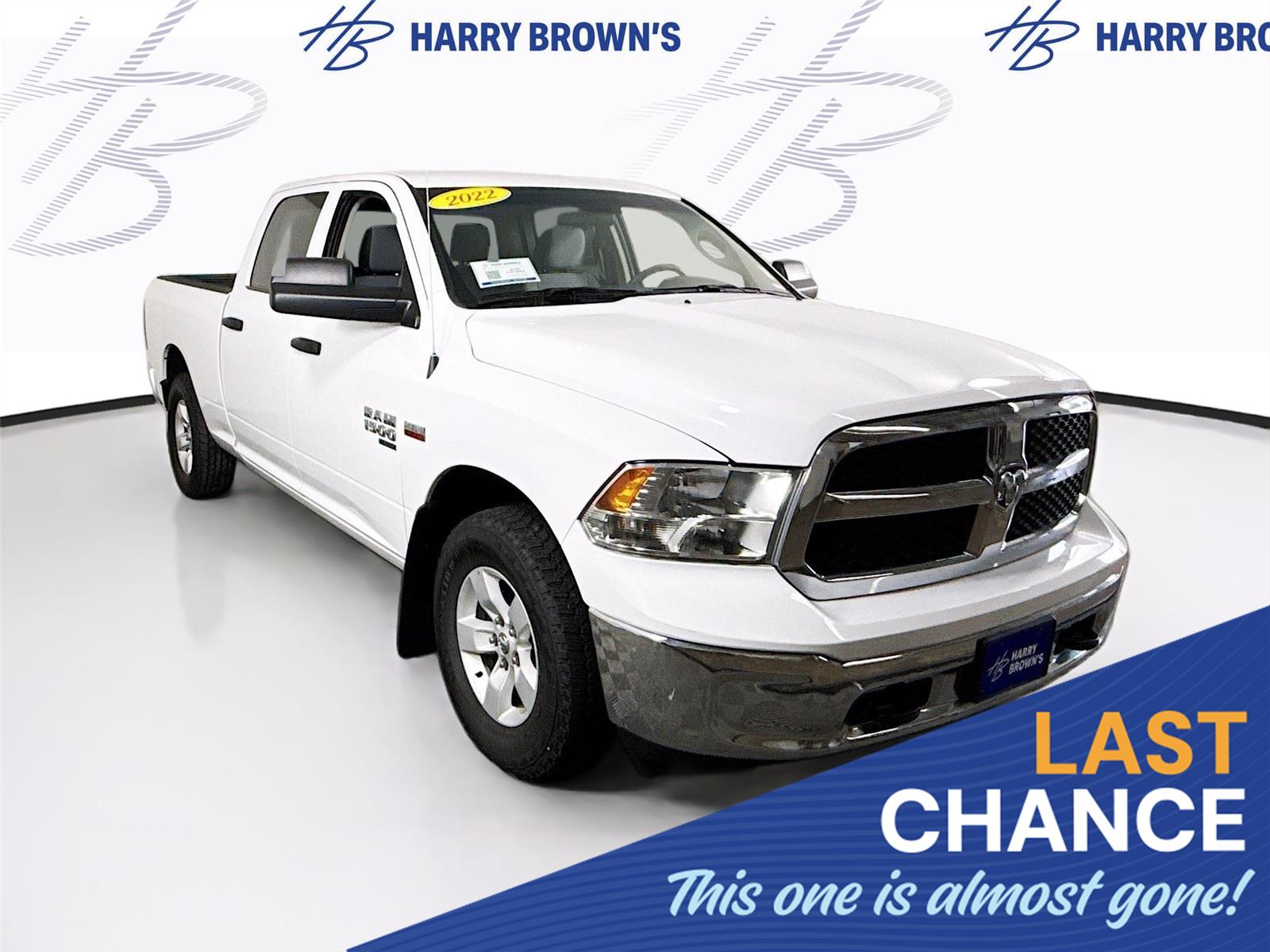 Bright White Clearcoat 2022 RAM 1500 Pickup Truck Four-Wheel Drive 8-Speed Automatic