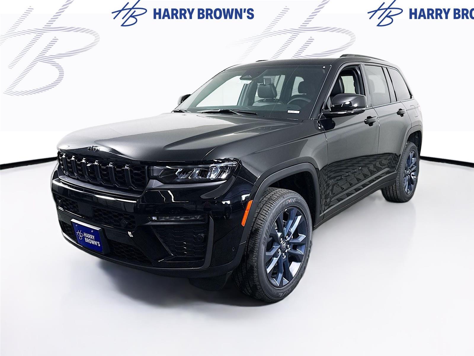 Diamond Black Crystal Pearlcoat 2026 Jeep Grand Cherokee SUV / Crossover Four-Wheel Drive 8-Speed Automatic