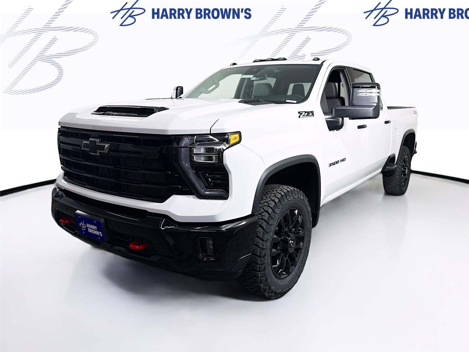 Summit White 2026 Chevrolet Silverado 3500HD Pickup Truck Four-Wheel Drive Automatic