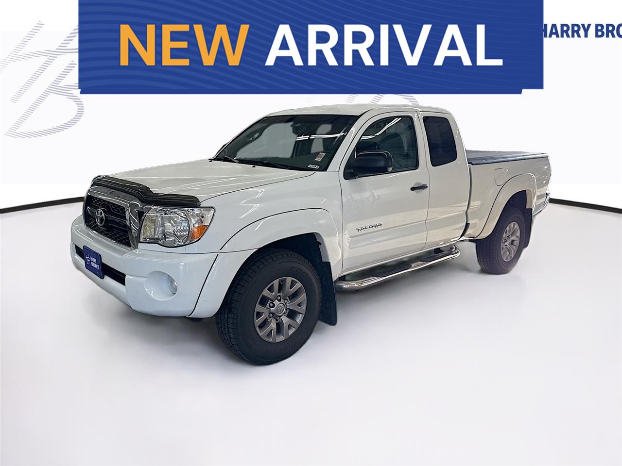 Super White 2011 Toyota Tacoma Pickup Truck 5-Speed Automatic