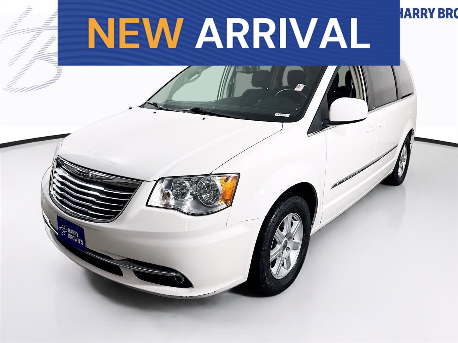 Stone White 2011 Chrysler Town & Country Minivan Front-Wheel Drive 6-Speed Automatic