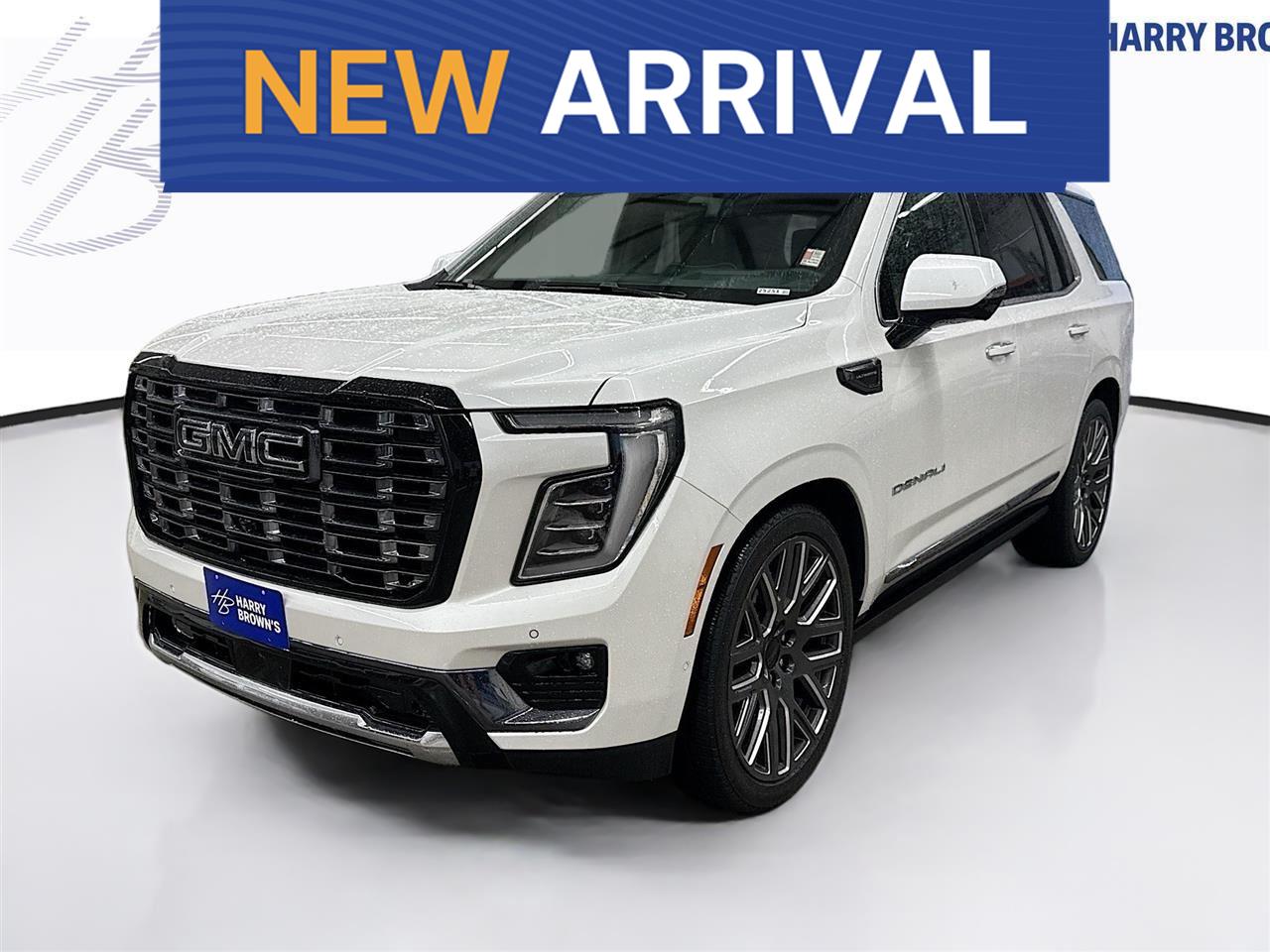 White Frost Tricoat 2025 GMC Yukon SUV / Crossover Four-Wheel Drive Automatic