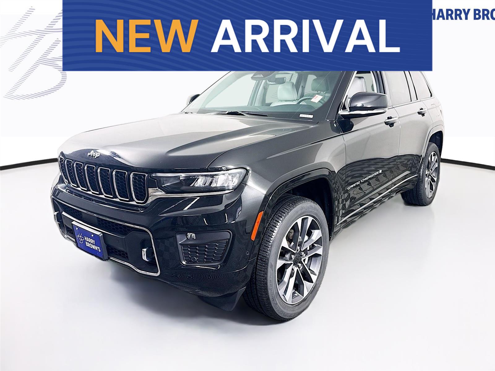Diamond Black Crystal Pearlcoat 2023 Jeep Grand Cherokee SUV / Crossover Four-Wheel Drive 8-Speed Automatic